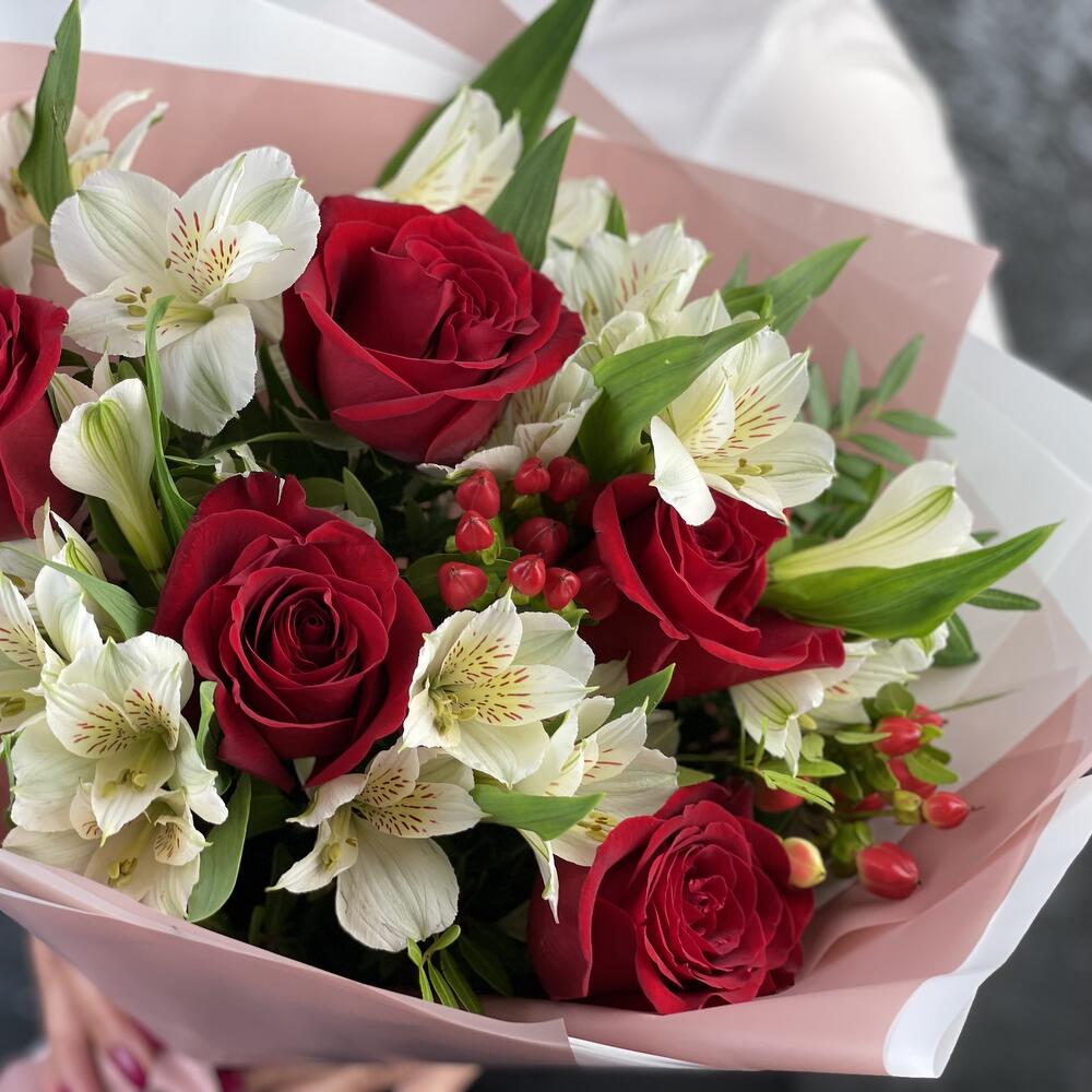 Букет «Нуар» – контраст страсти и нежности Адыгейск Республика Адыгея