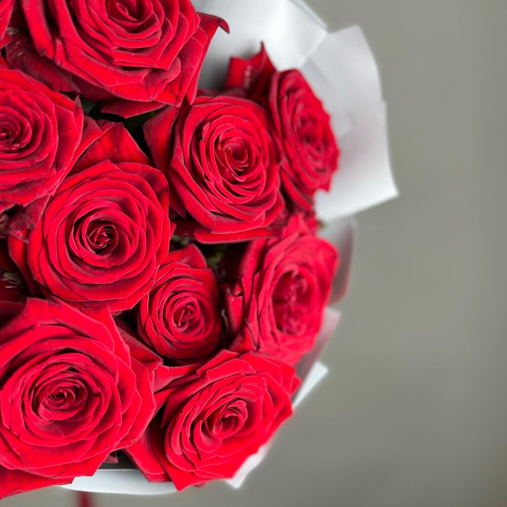 Букет «Красный бархат» – роскошь эквадорских роз Адыгейск Республика Адыгея