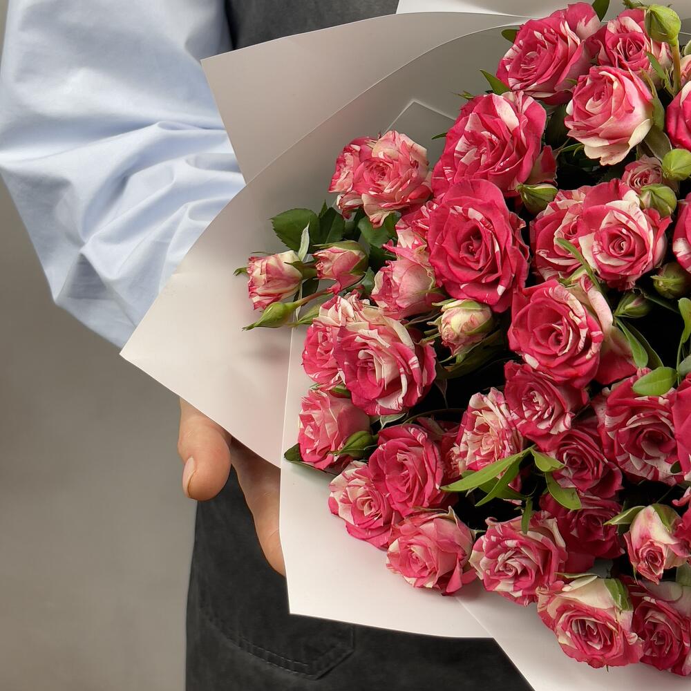 Букет «Фейерверк» – 9 пышных кустовых роз в огненной палитре Адыгейск Республика Адыгея