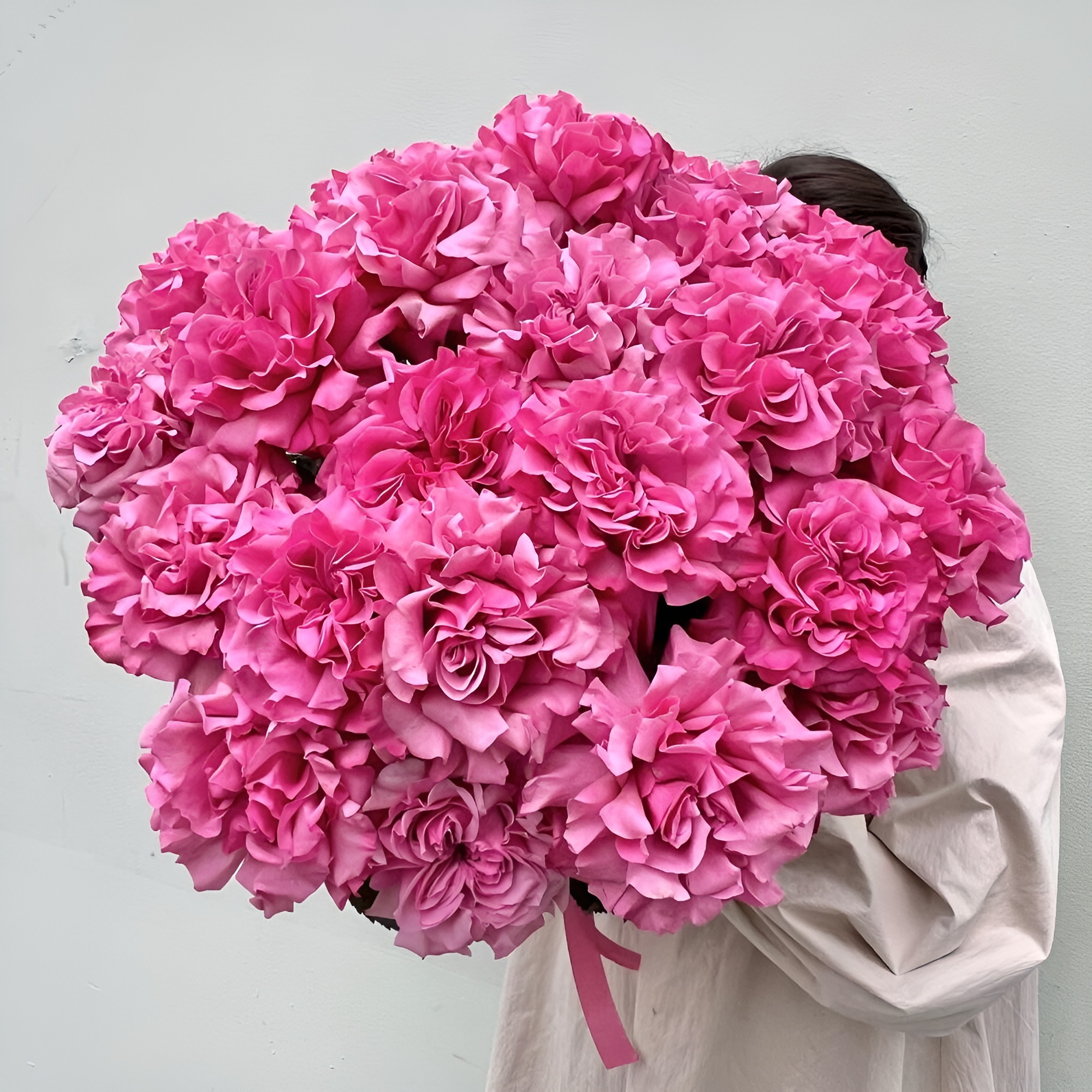 Роскошный букет из пионовидных роз – королевский подарок Адыгейск Республика Адыгея