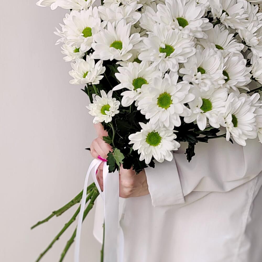 Букет «Ромашка» – 9 белоснежных хризантем в деревенском стиле Адыгейск Республика Адыгея