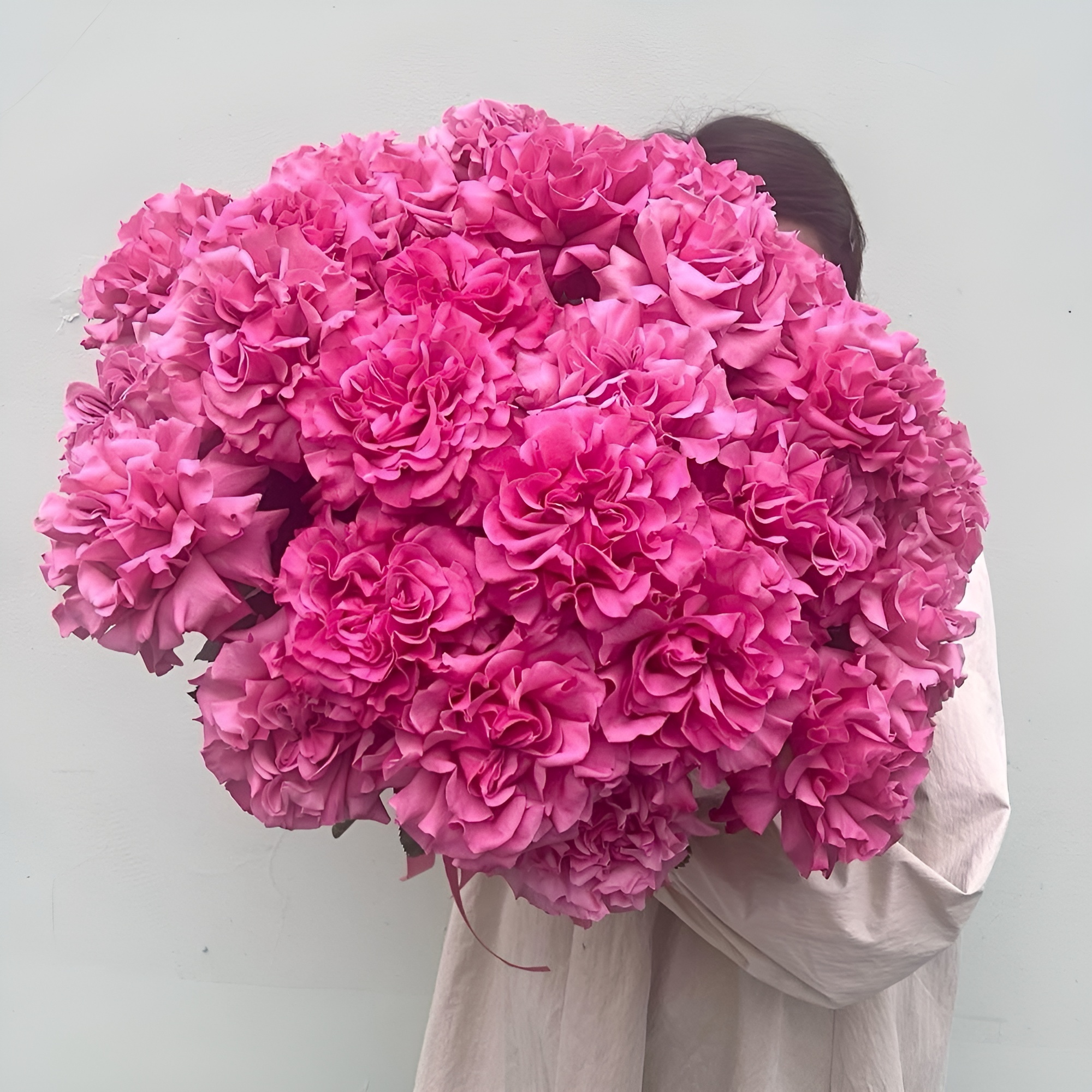 Роскошный букет из пионовидных роз – королевский подарок Адыгейск Республика Адыгея